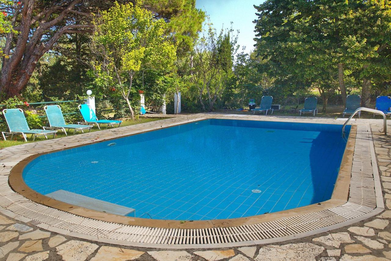 Villa Leda Karousádes Zewnętrze zdjęcie