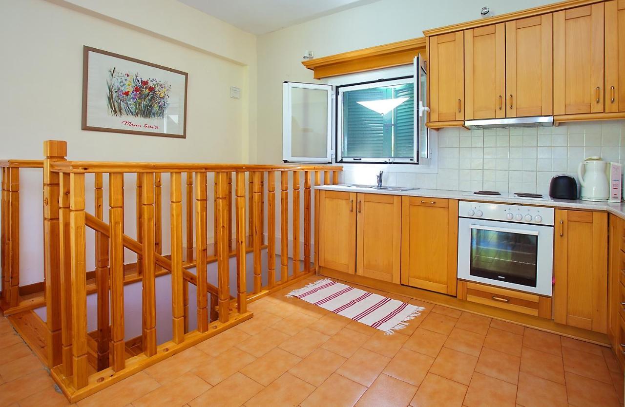 Villa Leda Karousádes Zewnętrze zdjęcie